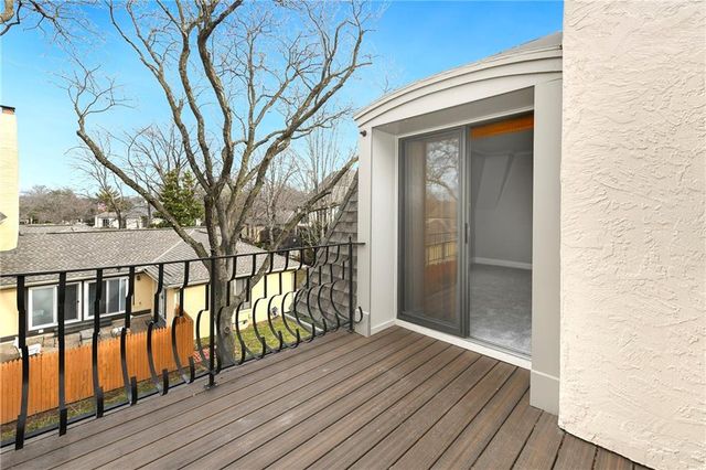 6708 W 109th Street E, Overland Park, KS 66211