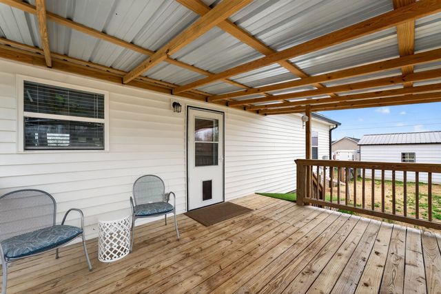 102 Glacier Ct, Portland, TN 37148