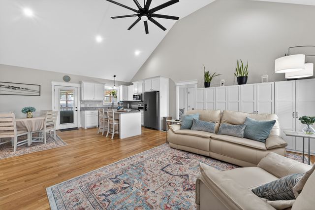 102 Glacier Ct, Portland, TN 37148