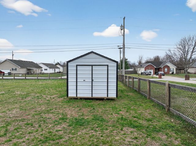 102 Glacier Ct, Portland, TN 37148