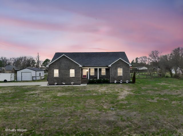 102 Glacier Ct, Portland, TN 37148
