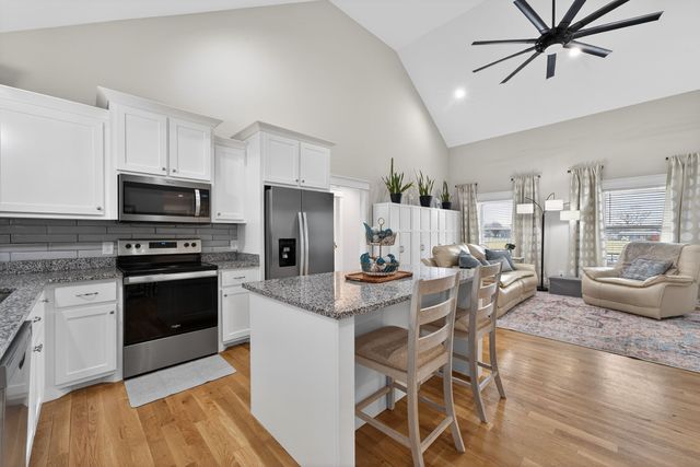 102 Glacier Ct, Portland, TN 37148