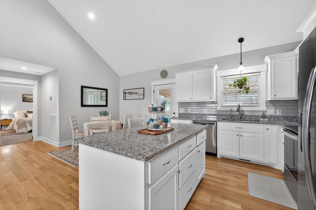 102 Glacier Ct, Portland, TN 37148