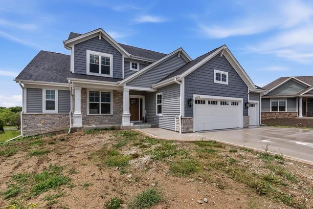 3246 Blue Star CIRCLE, Racine, WI 53406