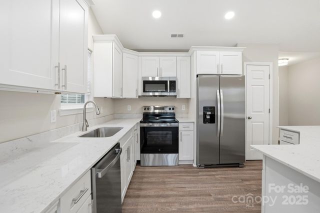 3028 Westwinds Court, Charlotte, NC 28214