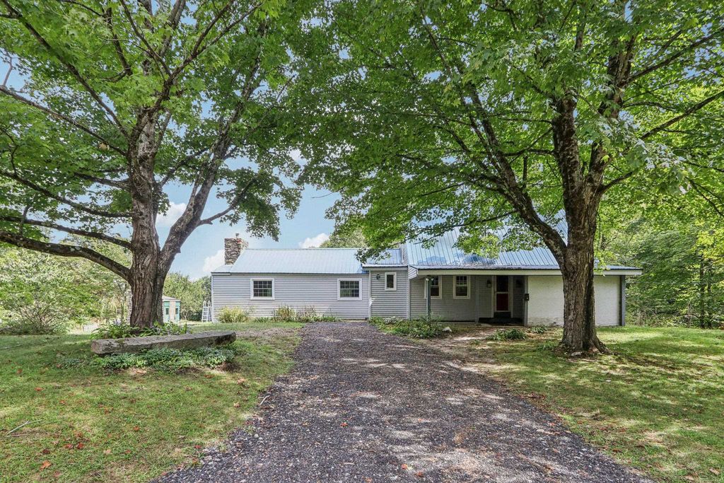 60 Ledge Farm Road, Nottingham, NH 03290