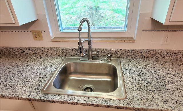 1931 Remington Dr, Homewood Brushton, PA 15221