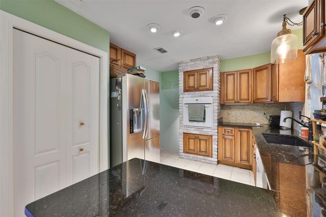 401 OVERLAND DRIVE, Brandon, FL 33511