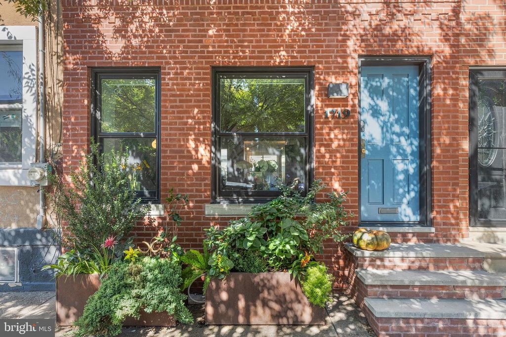 1719 CHRISTIAN ST, PHILADELPHIA, PA 19146 — photo 2