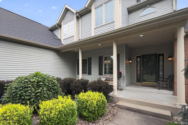 50676 Lakeside Drive, Granger, IN 46530