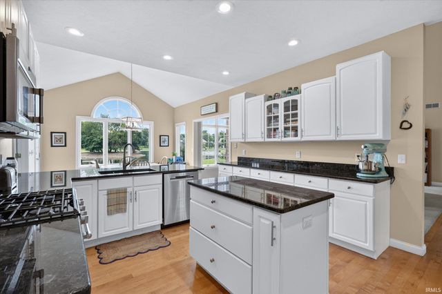 50676 Lakeside Drive, Granger, IN 46530