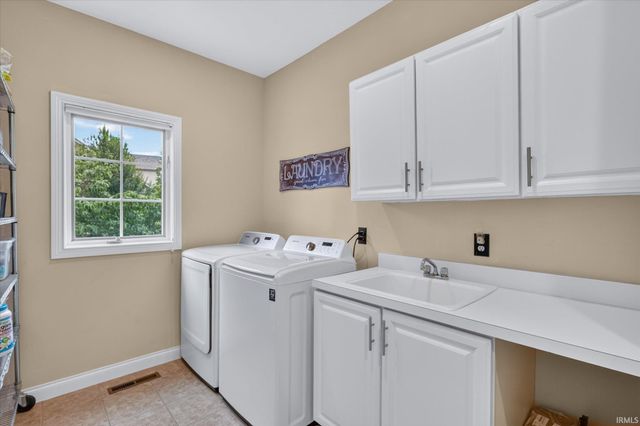 50676 Lakeside Drive, Granger, IN 46530