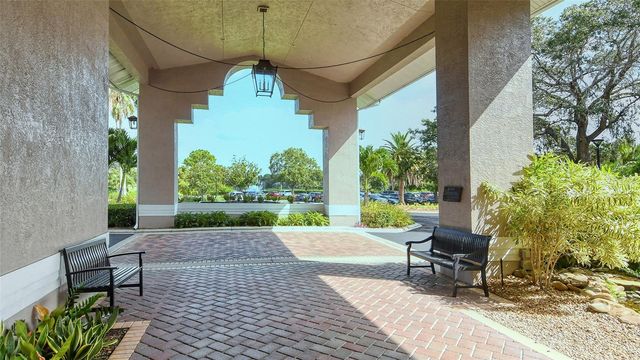 9630 CLUB SOUTH CIRCLE 6202, Sarasota, FL 34238