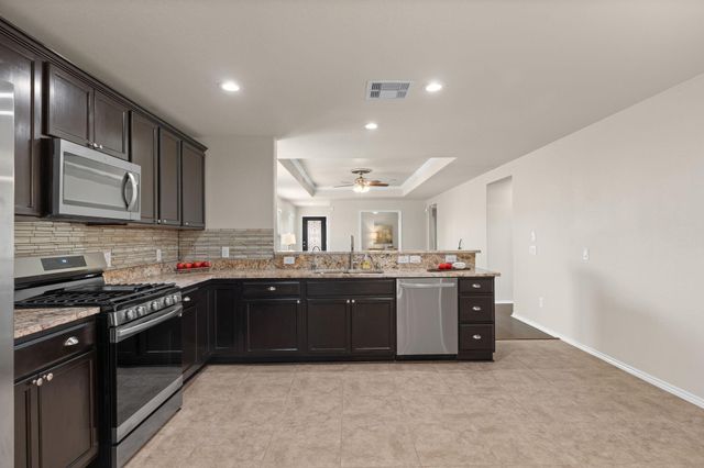 2811 Cone Flower Drive, Richmond, TX 77469