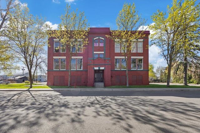 5634 E Commerce Ave, Spokane, WA 99207 property photo