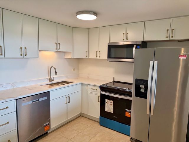 2015 Finley Road S 812, Lombard, IL 60148