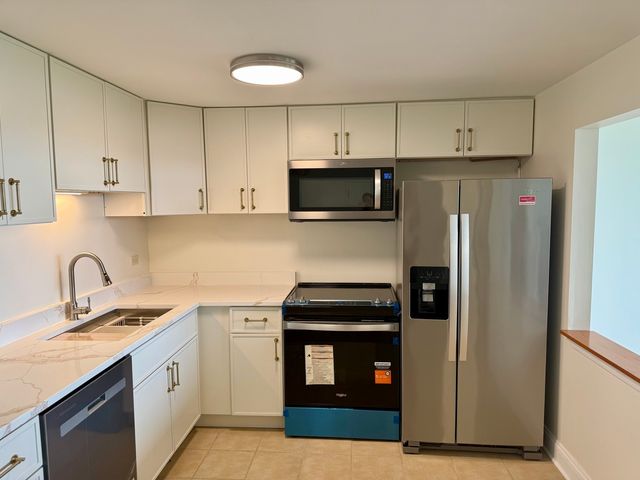 2015 Finley Road S 812, Lombard, IL 60148