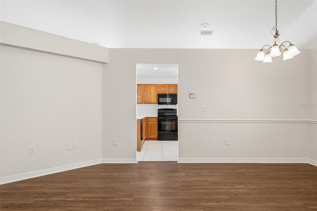 Image 33 of property listing at 1004 CRISTELLE JEAN DRIVE, Ruskin, FL 33570