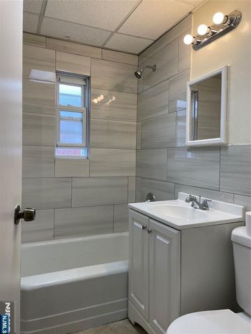 138 Midland Place 2, Newark, NJ 07106