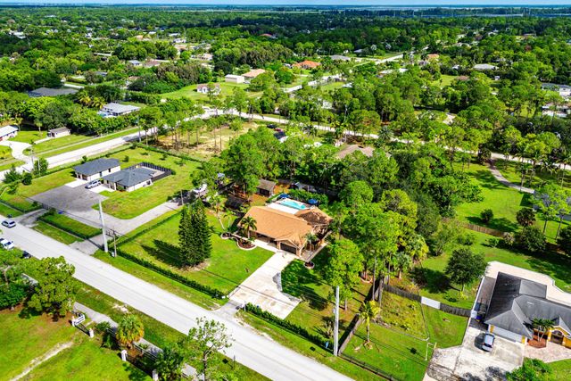18429 Sycamore Drive W, Loxahatchee, FL 33470