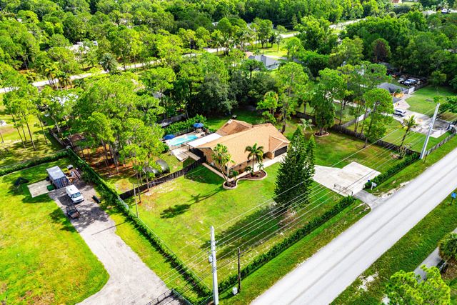 18429 Sycamore Drive W, Loxahatchee, FL 33470