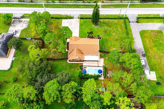 18429 Sycamore Drive W, Loxahatchee, FL 33470