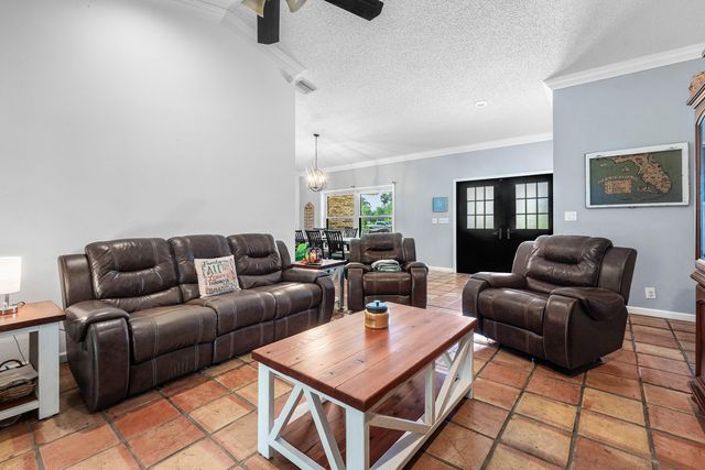 18429 Sycamore Drive W, Loxahatchee, FL 33470