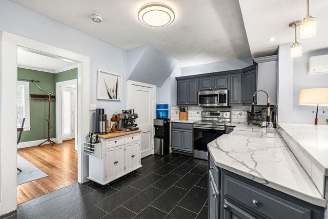 9 Bennett Street, Nashua, NH 03064