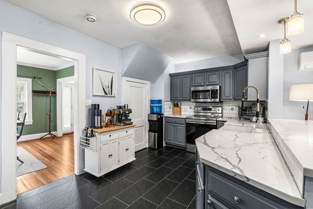 9 Bennett Street, Nashua, NH 03064