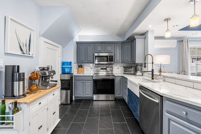 9 Bennett Street, Nashua, NH 03064