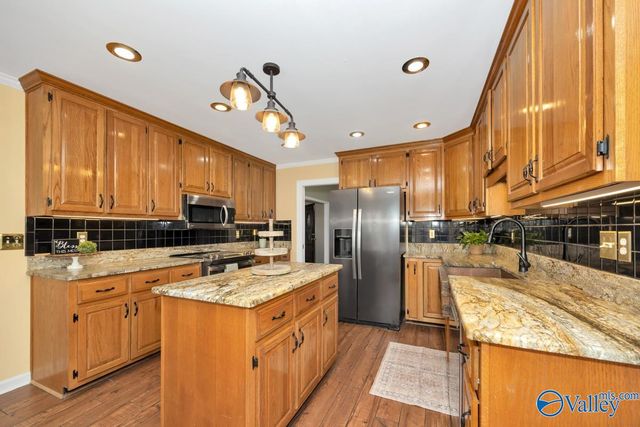 4835 Cove Creek Drive, Brownsboro, AL 35741