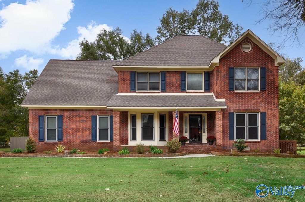 4835 Cove Creek Drive, Brownsboro, AL 35741