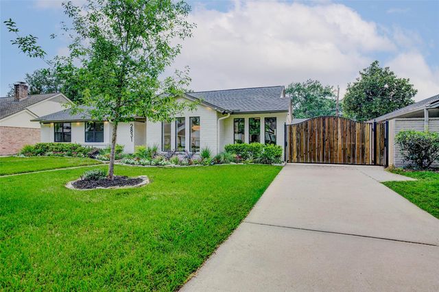 2831 Shadowdale Drive, Houston, TX 77043