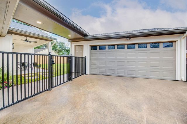 2831 Shadowdale Drive, Houston, TX 77043