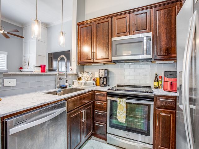 2201 Wolf Street 4206, Dallas, TX 75201