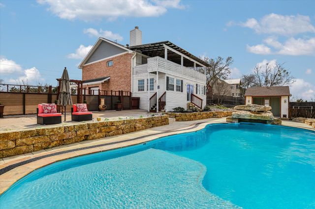 131 High Gabriel DR, Leander, TX 78641