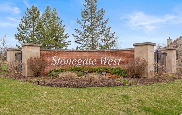 1780 Briarheath Drive, Aurora, IL 60505