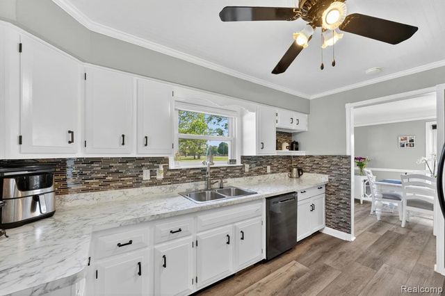 2861 John R Road, Rochester Hills, MI 48307