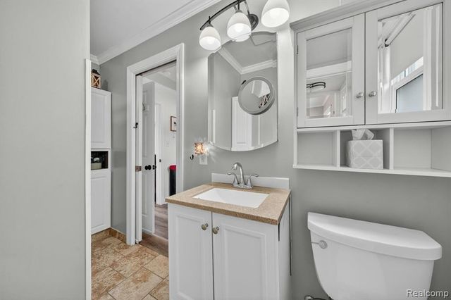 2861 John R Road, Rochester Hills, MI 48307