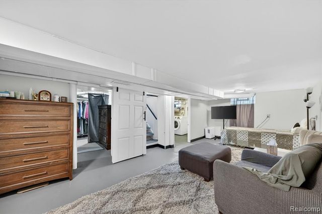 2861 John R Road, Rochester Hills, MI 48307