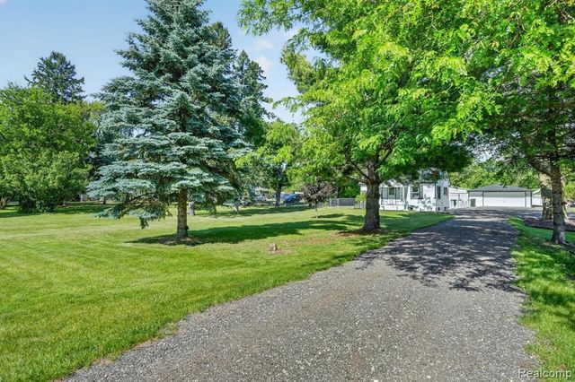 2861 John R Road, Rochester Hills, MI 48307