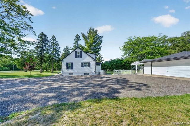 2861 John R Road, Rochester Hills, MI 48307