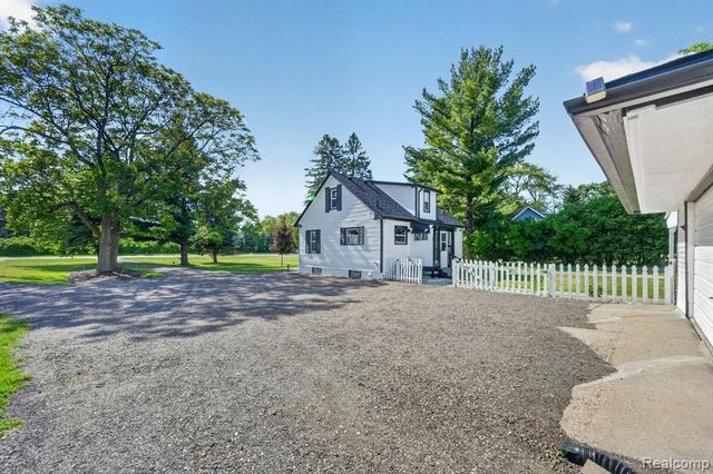 2861 John R Road, Rochester Hills, MI 48307