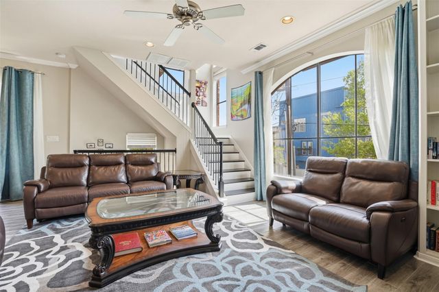 2725 La Branch Street, Houston, TX 77004