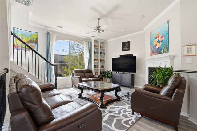 2725 La Branch Street, Houston, TX 77004