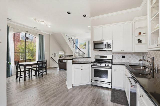 2725 La Branch Street, Houston, TX 77004