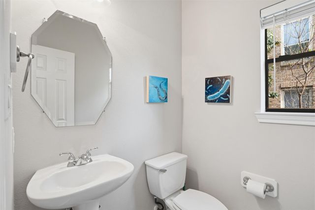 2725 La Branch Street, Houston, TX 77004