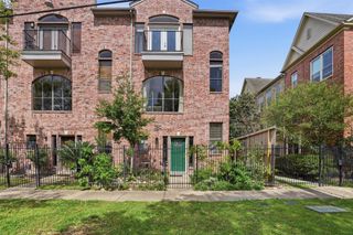 2725 La Branch Street, Houston, TX 77004