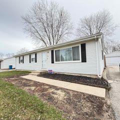 749 Acadia Road, Valparaiso, IN 46385