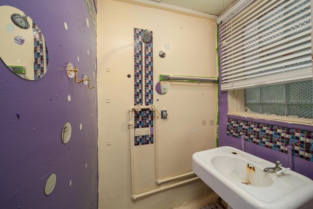 7611 S Aberdeen Street, Chicago, IL 60620